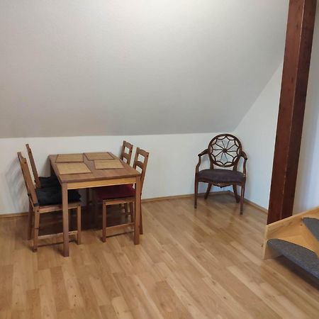 Ferienwohnung Mit 123Qm Fuer 8 Personen Mit Sehr Grossem Garten, Einfache Innen-Ausstattung ไลป์ซิก ภายนอก รูปภาพ