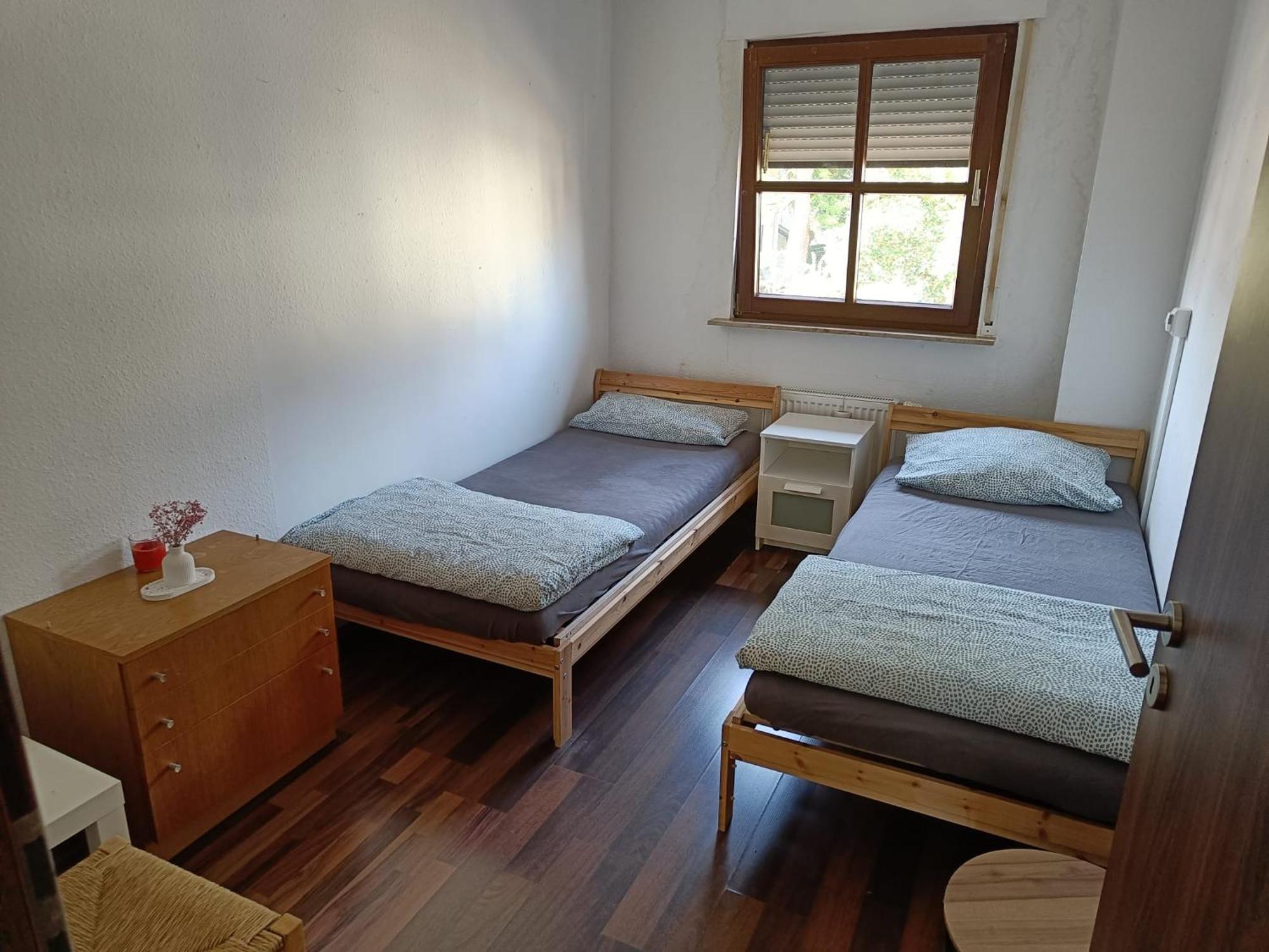 Ferienwohnung Mit 123Qm Fuer 8 Personen Mit Sehr Grossem Garten, Einfache Innen-Ausstattung ไลป์ซิก ภายนอก รูปภาพ