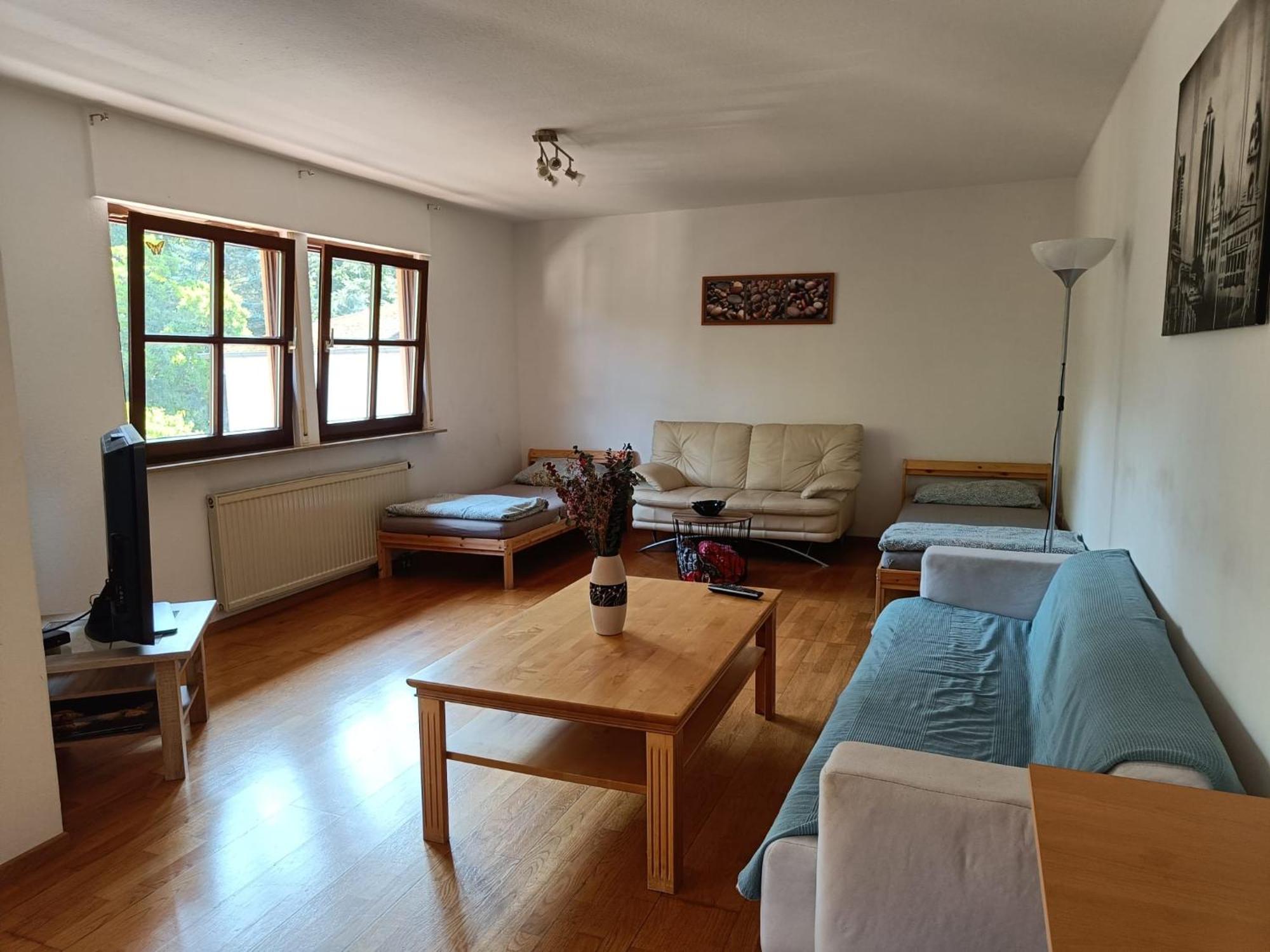 Ferienwohnung Mit 123Qm Fuer 8 Personen Mit Sehr Grossem Garten, Einfache Innen-Ausstattung ไลป์ซิก ภายนอก รูปภาพ