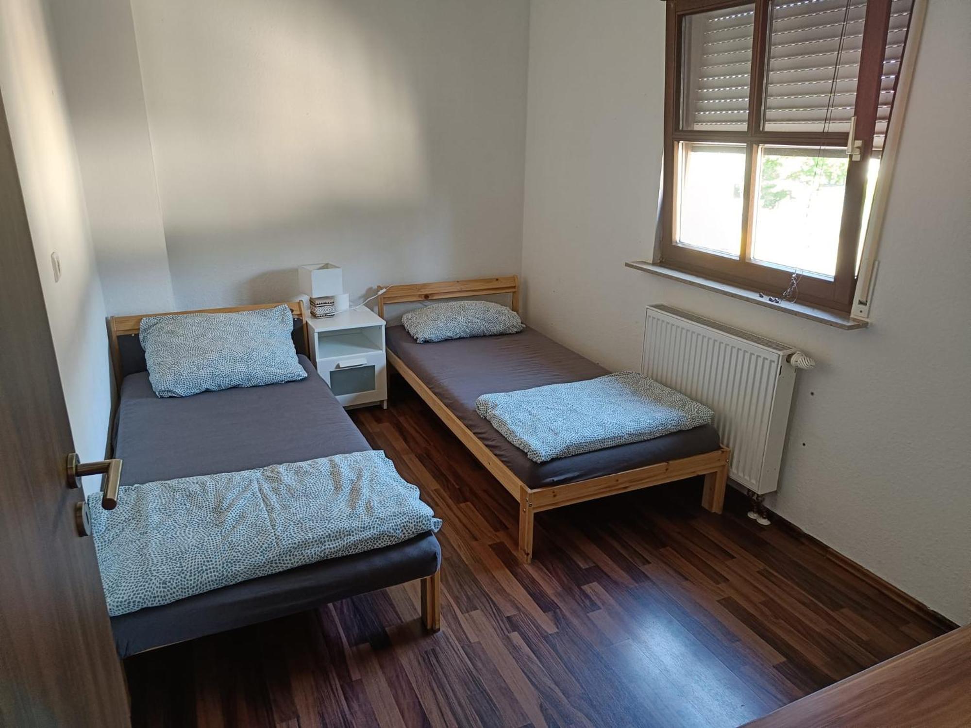 Ferienwohnung Mit 123Qm Fuer 8 Personen Mit Sehr Grossem Garten, Einfache Innen-Ausstattung ไลป์ซิก ภายนอก รูปภาพ