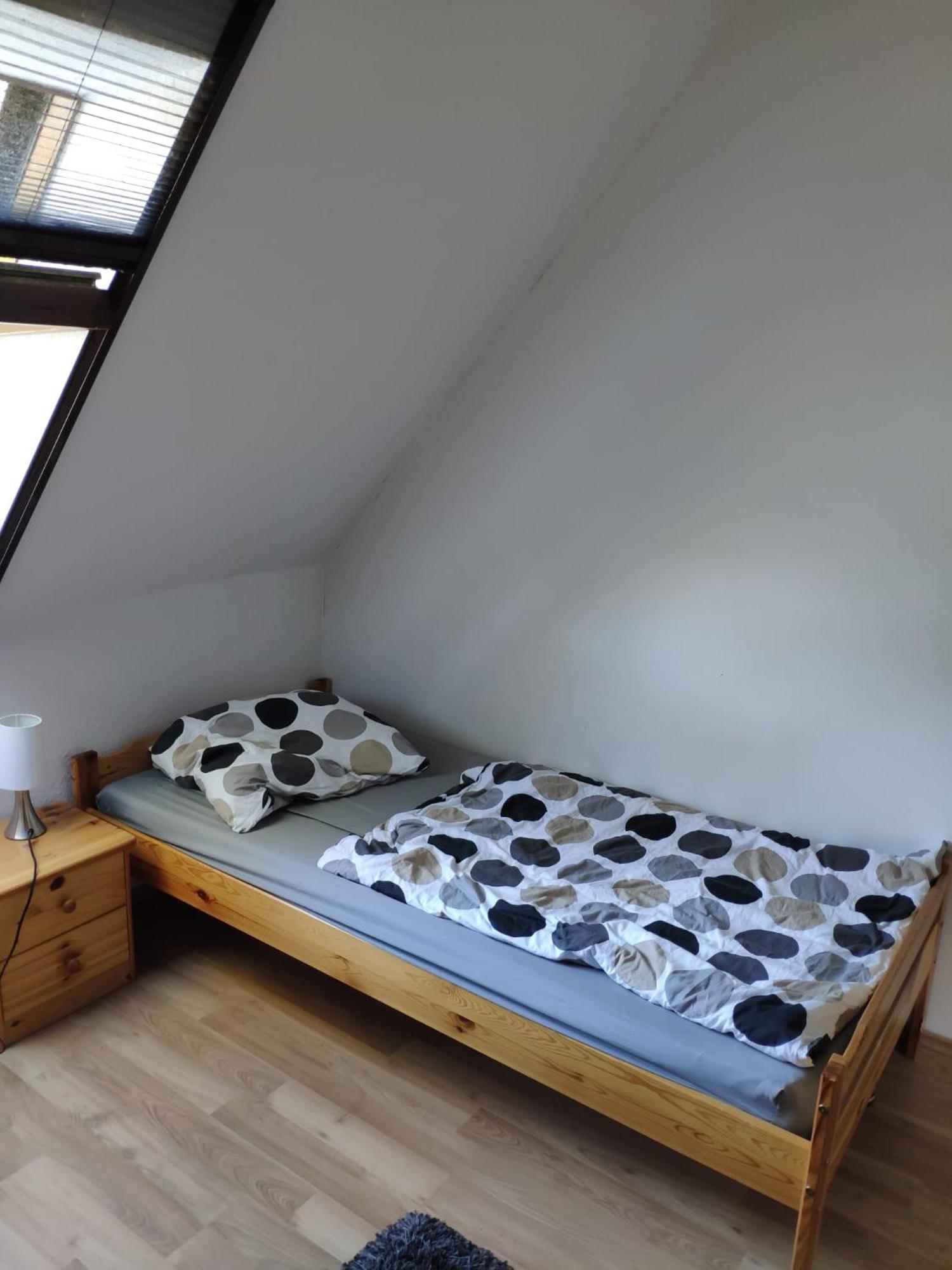 Ferienwohnung Mit 123Qm Fuer 8 Personen Mit Sehr Grossem Garten, Einfache Innen-Ausstattung ไลป์ซิก ภายนอก รูปภาพ