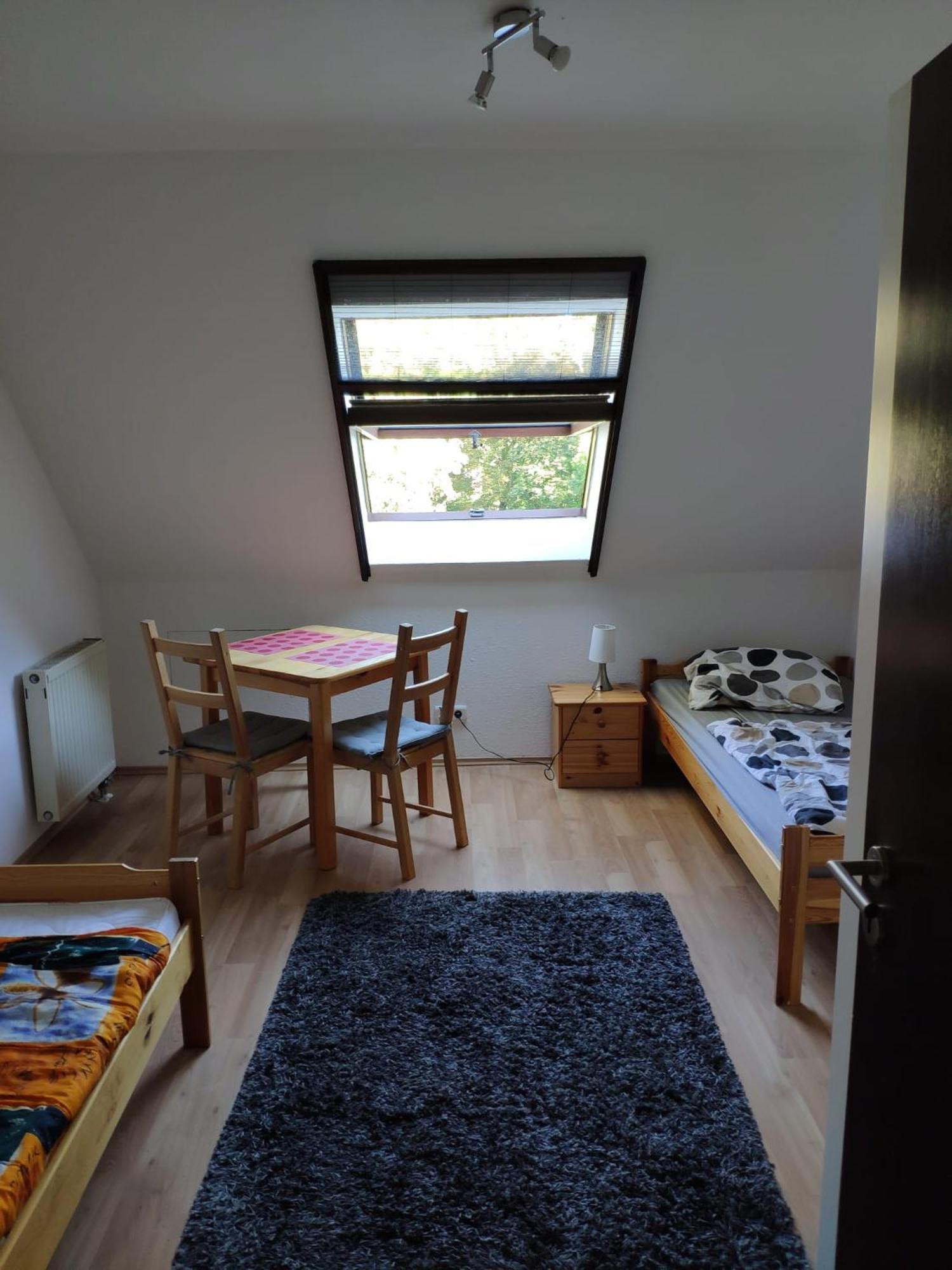 Ferienwohnung Mit 123Qm Fuer 8 Personen Mit Sehr Grossem Garten, Einfache Innen-Ausstattung ไลป์ซิก ภายนอก รูปภาพ