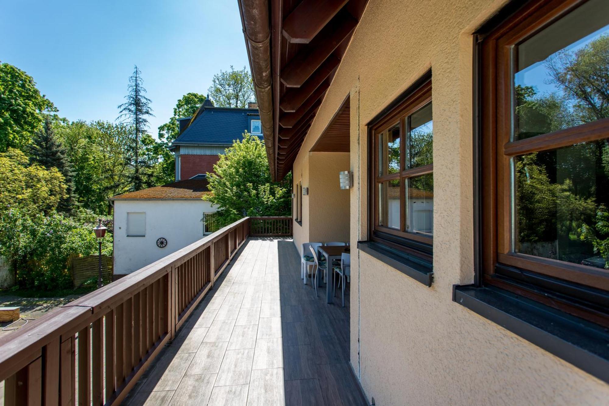 Ferienwohnung Mit 123Qm Fuer 8 Personen Mit Sehr Grossem Garten, Einfache Innen-Ausstattung ไลป์ซิก ภายนอก รูปภาพ