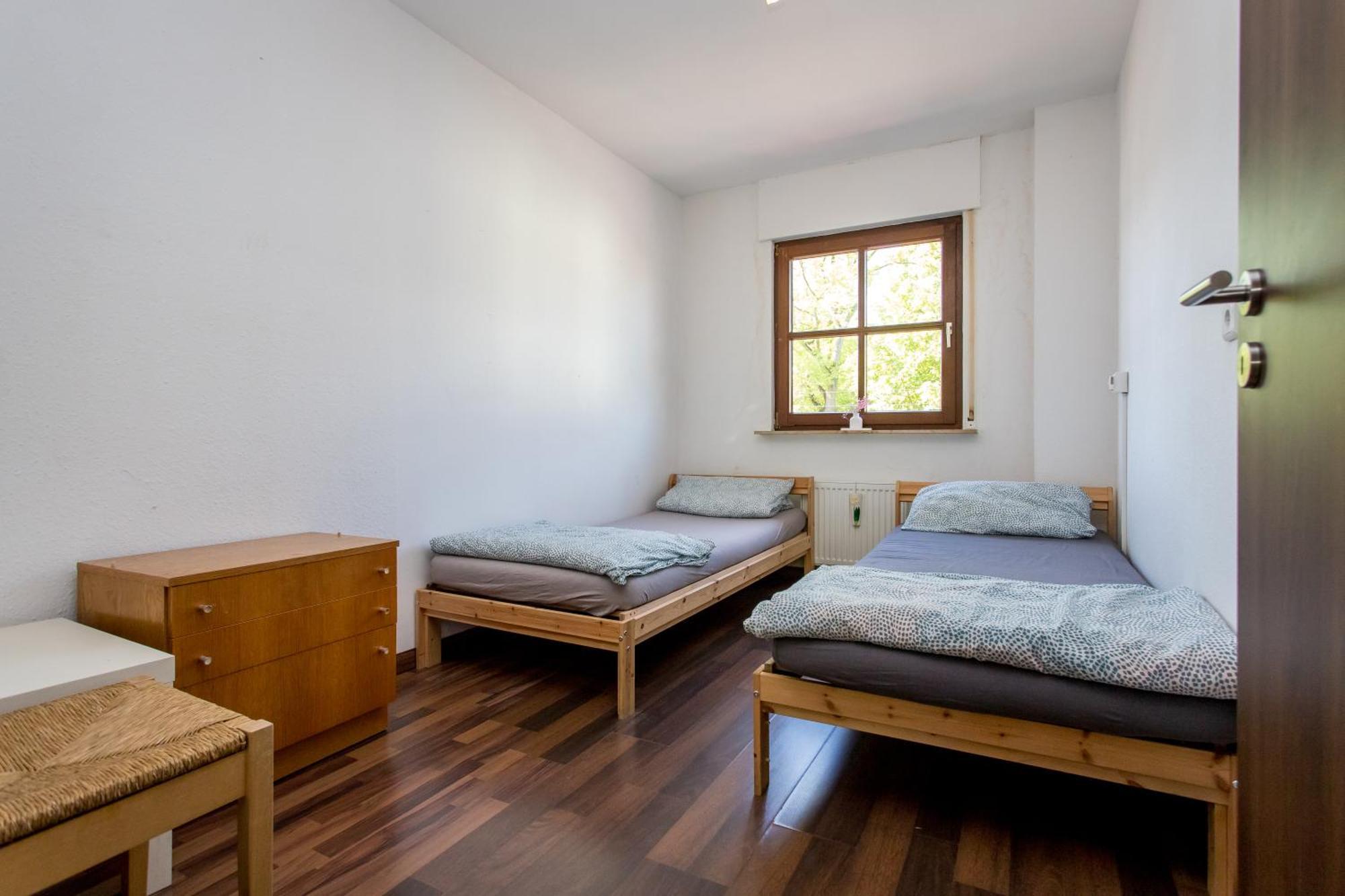 Ferienwohnung Mit 123Qm Fuer 8 Personen Mit Sehr Grossem Garten, Einfache Innen-Ausstattung ไลป์ซิก ภายนอก รูปภาพ