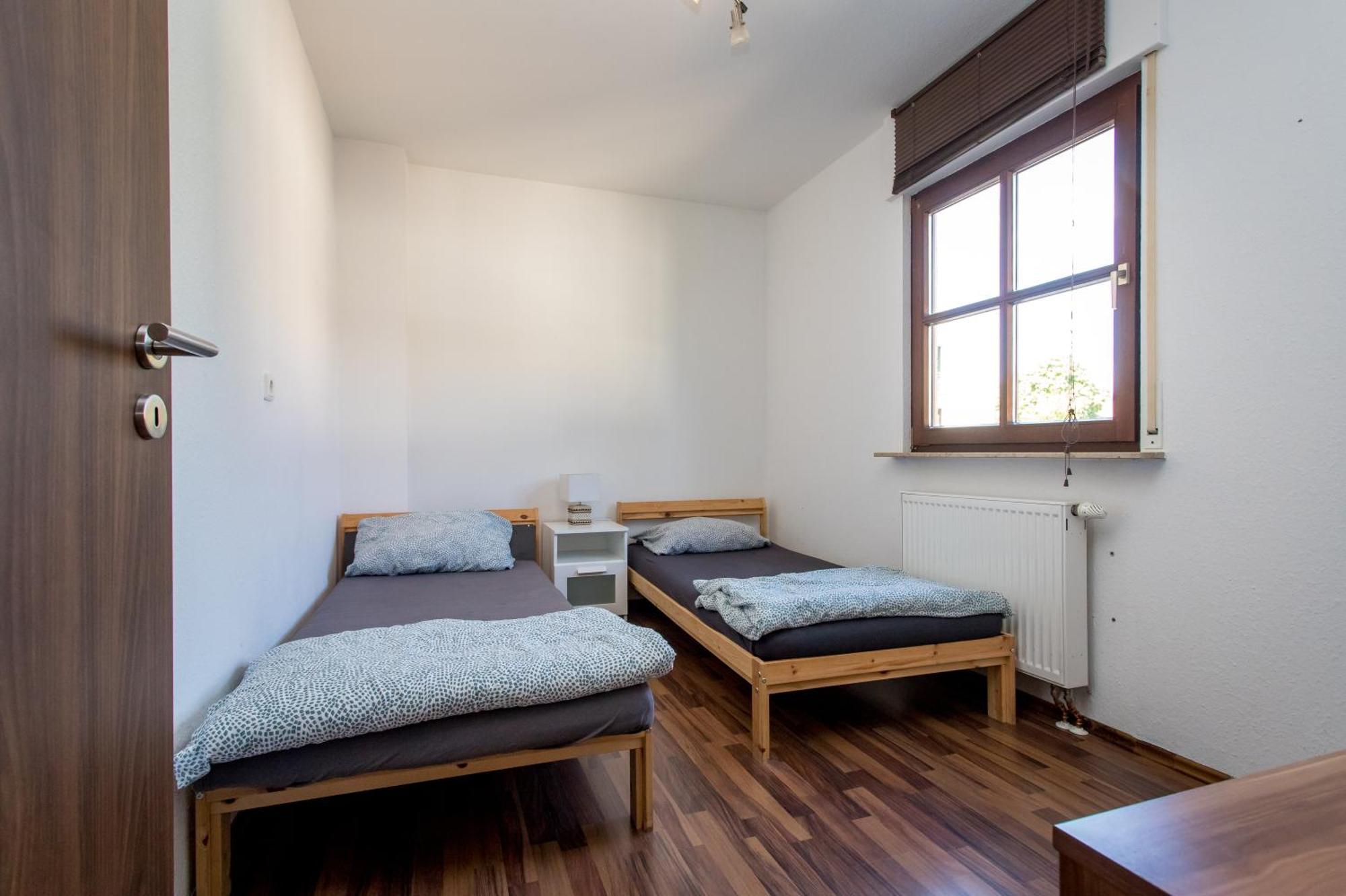 Ferienwohnung Mit 123Qm Fuer 8 Personen Mit Sehr Grossem Garten, Einfache Innen-Ausstattung ไลป์ซิก ภายนอก รูปภาพ